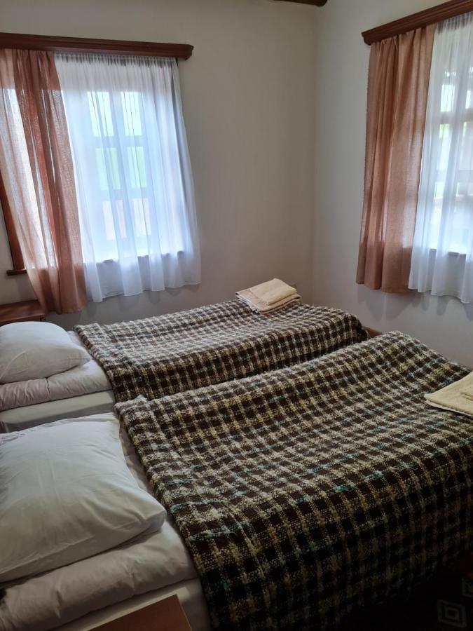 Guest House Shina Omalo Exterior photo