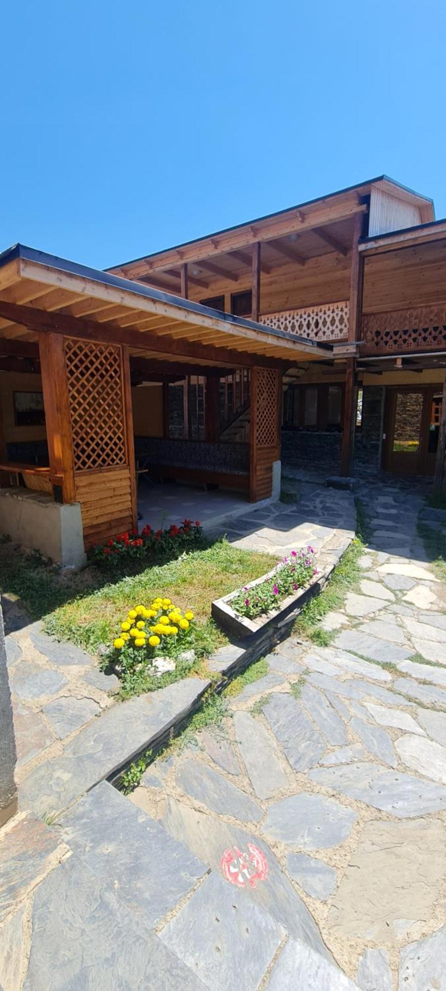 Guest House Shina Omalo Exterior photo