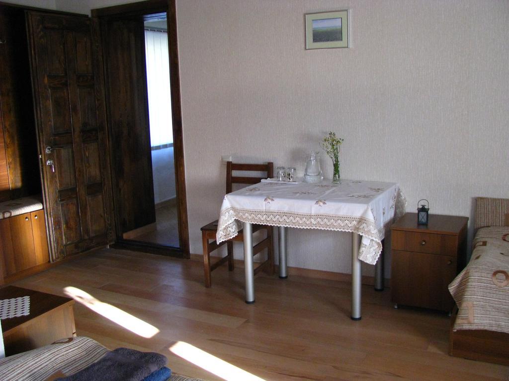 Guest House Shina Omalo Room photo